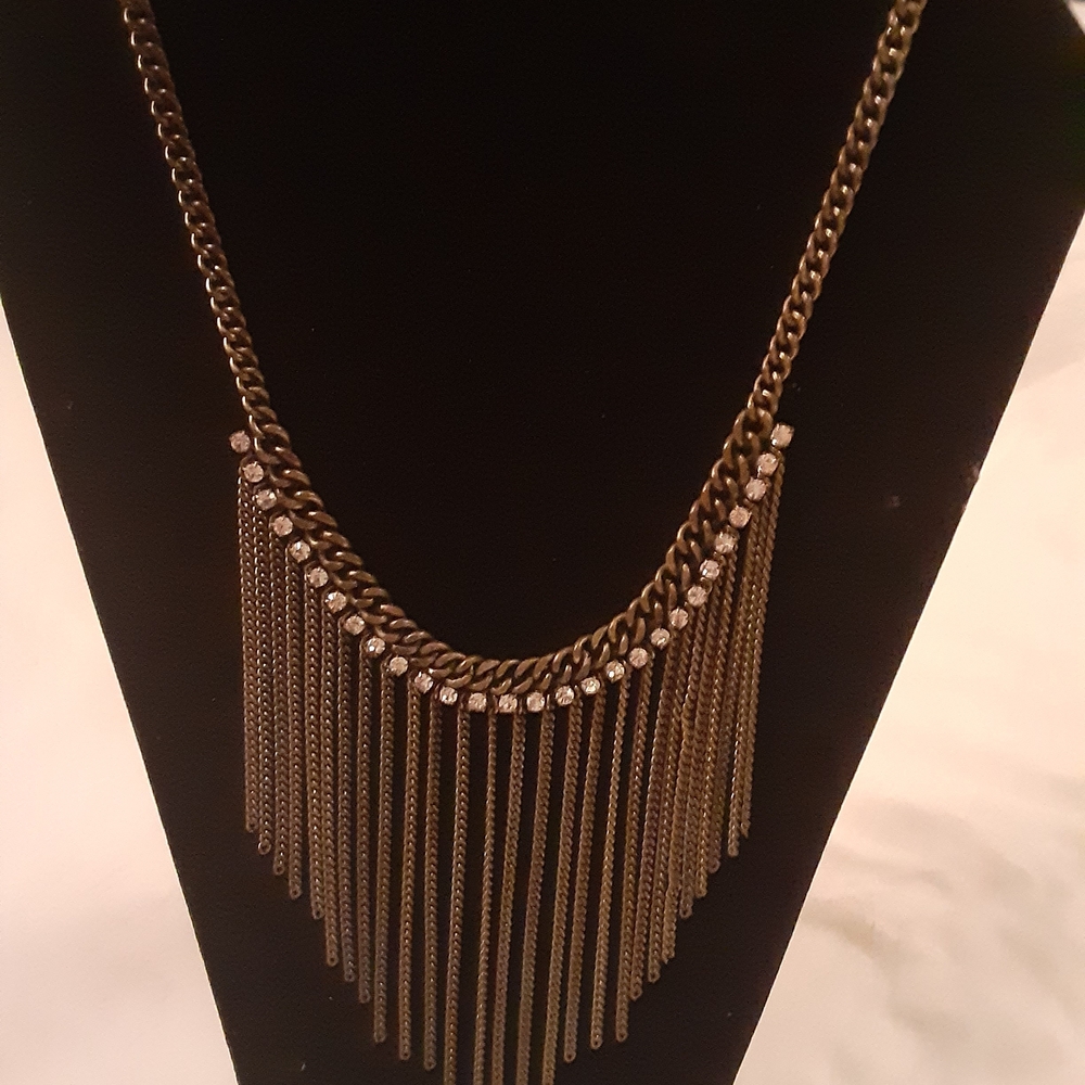 Elegant Gold Fringe Necklace